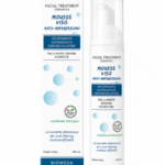 Mousse viso con acne e pori dilatati